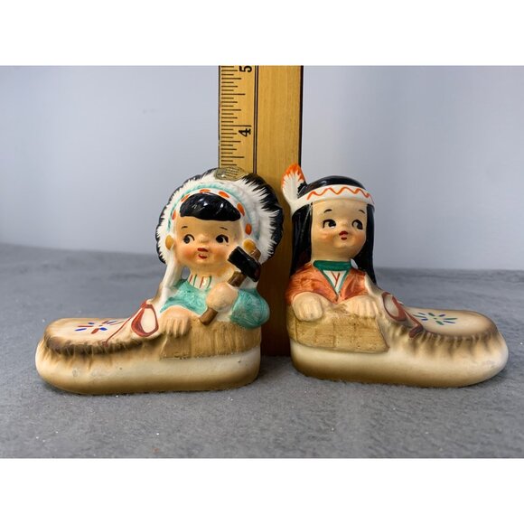 Vintage Native American Child Salt Shaker Moccasin 1960s Japan - Picture 7 of 13